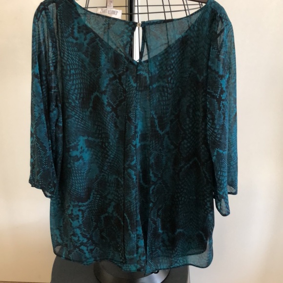 Jennifer Lopez Animal Print Top. Size OX - Picture 2 of 4